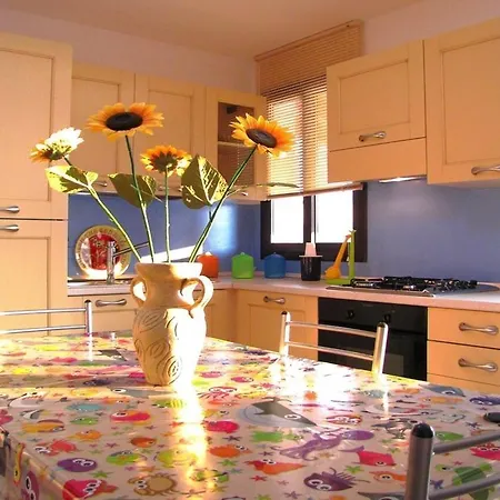 Apartment Alsave Casesicule, Sea View With Veranda And Terrace, 50 Mt From The Beach, Wi-fi