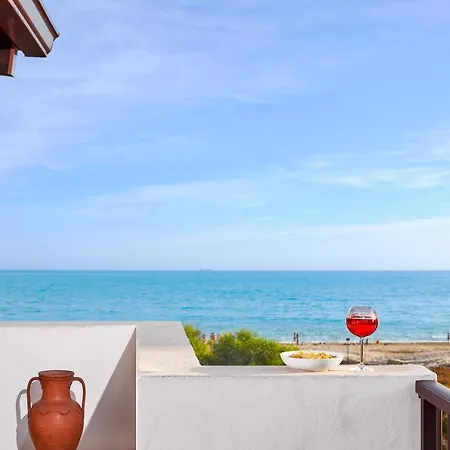 Apartment Alsave Casesicule, Sea View With Veranda And Terrace, 50 Mt From The Beach, Wi-fi