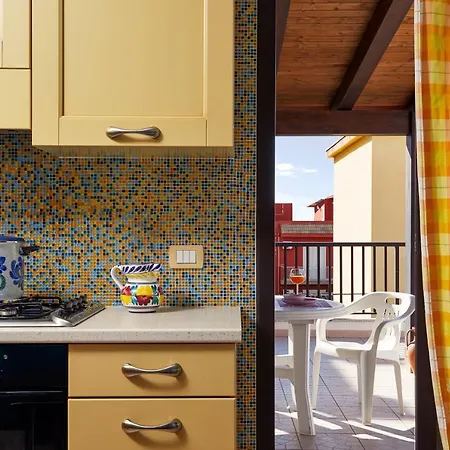 Alsave Casesicule, Sea View With Veranda And Terrace, 50 Mt From The Beach, Wi-fi Apartment